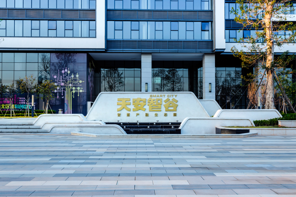 宇舵機(jī)器人編程教育中心